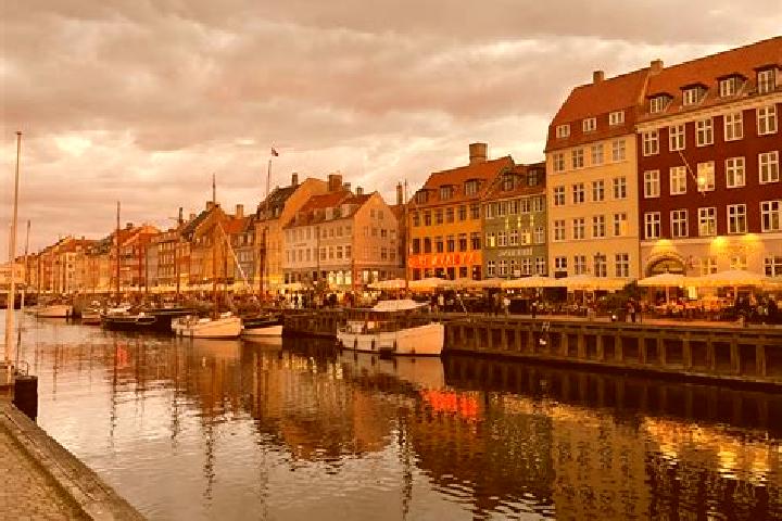 Kinsley, 27 — Escort in Middelfart, Denmark