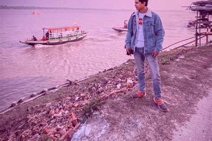 Kinsley, 27 — Escort in Taki, India