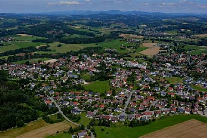 Kinsley, 27 — Escort in Tiefenbach, Austria