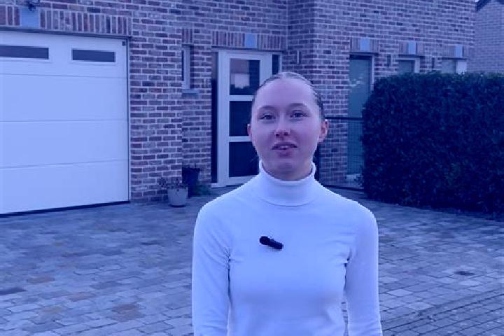 Kinsley, 27 — Escort in Xhendelesse, Belgium