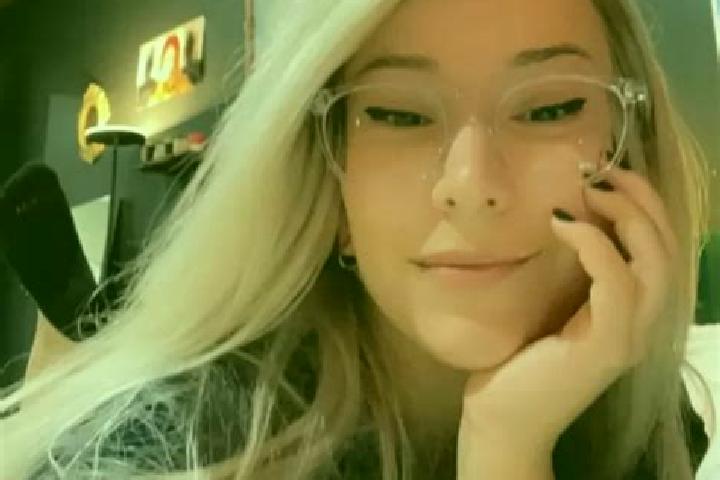 Kinsley, 28, a blonde grey-eyed latina companion based in Altewiek. Offering OWO, Striptease, Erotic Massage, Tantra. Available for incall and outcall, day a...