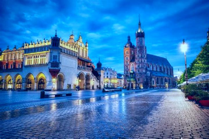 Kinsley, 28 — Escort in Dojazdow, Poland
