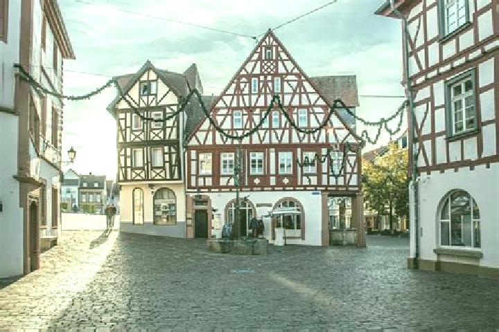 Kinsley, 28 — Escort in Leisel, Germany