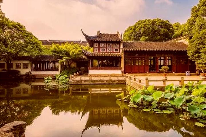 Kinsley, 29 — Escort in Liuyuan, China