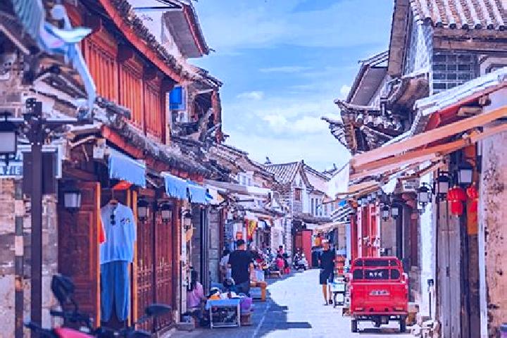 Kinsley, 29 — Escort in Zhoucheng, China