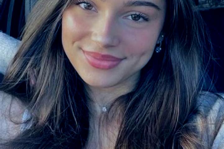 Kinsley, 30, a brunette hazel-eyed european companion based in Gefu. Offering Couples, Travel Companion, Dinner Date, 69. Available for incall and outcall, d...