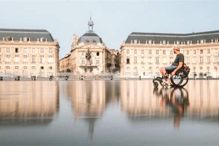 Kinsley, 30 — Escort in Condecourt, France