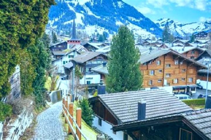 Kinsley, 30 — Escort in Gstaad, Switzerland