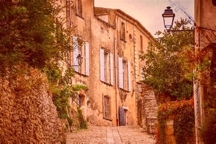 Kinsley, 30 — Escort in Maubec, France