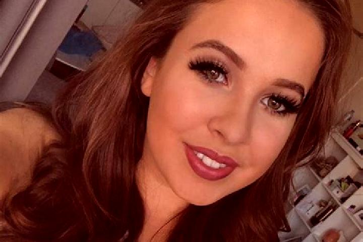 Kinsley, 31, a brunette brown-eyed mixed companion based in Silvolde. Offering Fetish, Travel Companion, A-Level, Erotic Massage. Available for incall and ou...