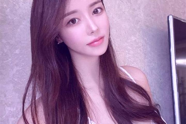 Kinsley, 31 — Escort in Maiwang, China
