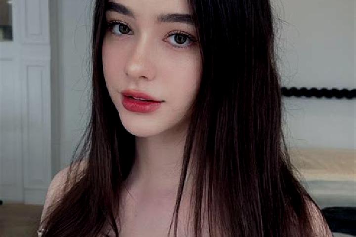 Kinsley, 31 — Escort in Taraan, Indonesia