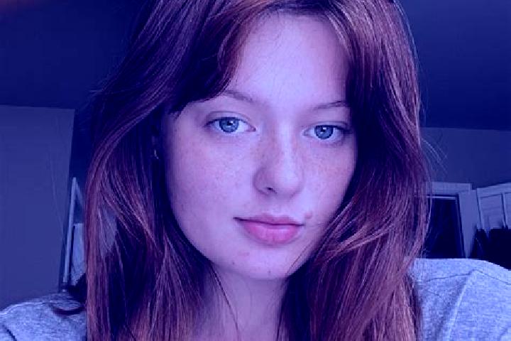 Kinsley, 32, a auburn grey-eyed ebony companion based in O Paramo. Offering Deep French Kissing, CIM, Prostate Massage, Domination. Available for incall and ...