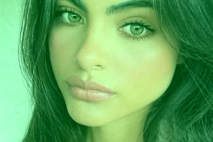 Kinsley, 32, a brunette green-eyed european companion based in Wailea. Offering 69, OWO, Tantra. Available for incall and outcall, overnight bookings available.