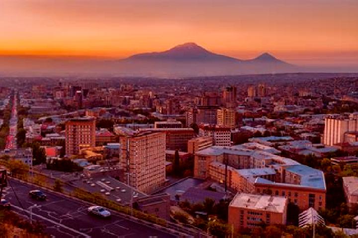 Kinsley, 32 — Escort in Darbnik, Armenia