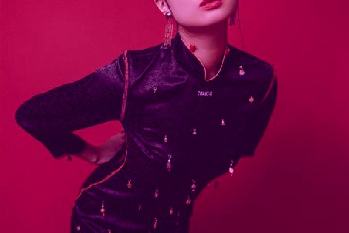 Kinsley, 32 — Escort in Dawang, China