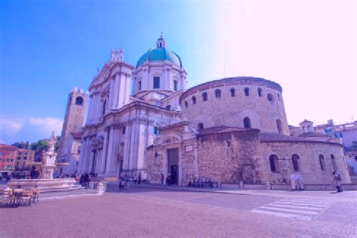 Kinsley, 32 — Escort in Dazio, Italy