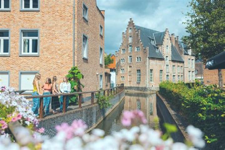 Kinsley, 32 — Escort in Diest, Belgium