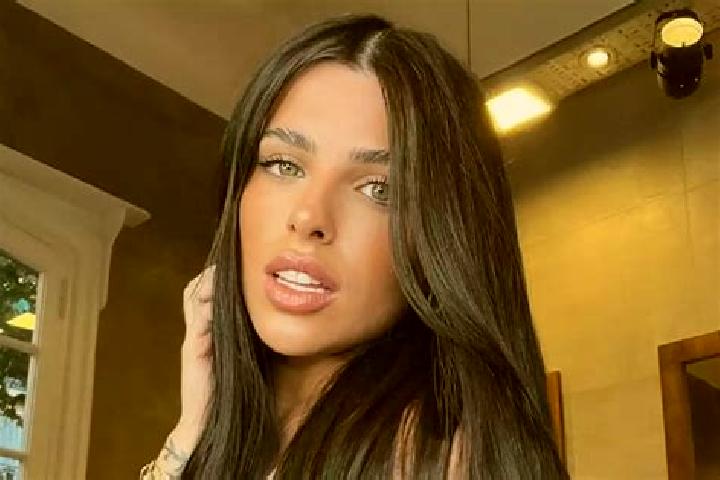 Kinsley, 32 — Escort in Robleda-Cervantes, Spain
