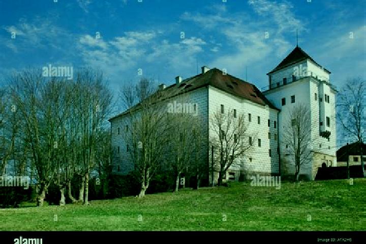 Kinsley, 32 — Escort in Rozmital pod Tremsinem, Czech Republic