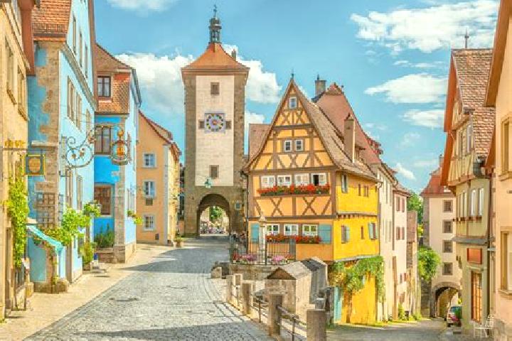 Kinsley, 32 — Escort in Schesslitz, Germany