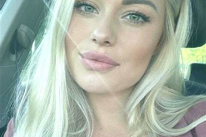 Kinsley, 33, a blonde hazel-eyed european companion based in Talmanu. Offering Massage, CIM, 69. Available for incall and outcall, day and evening dates.