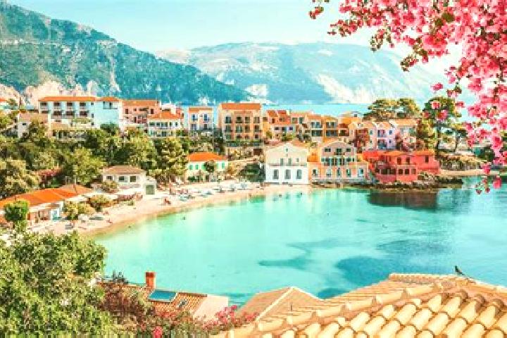 Kinsley, 33 — Escort in Amiklai, Greece