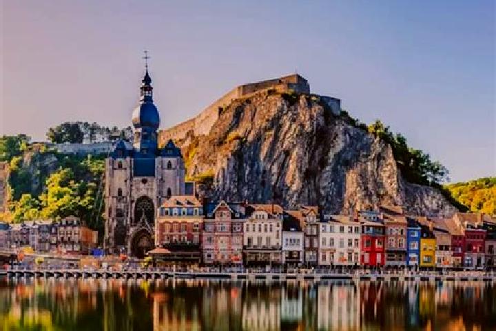 Kinsley, 33 — Escort in Nothomb, Belgium