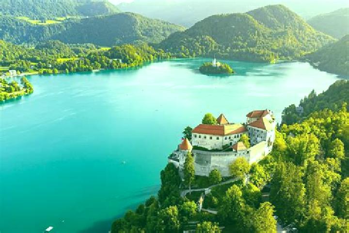 Kinsley, 33 — Escort in Odranci, Slovenia