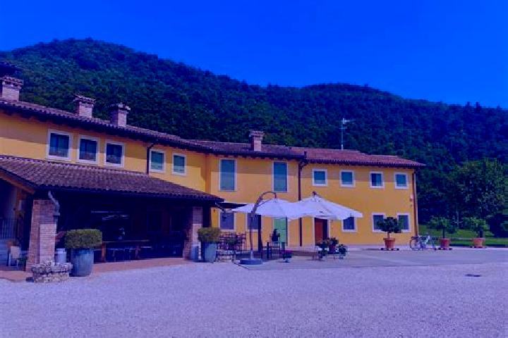 Kinsley, 33 — Escort in Piossasco, Italy