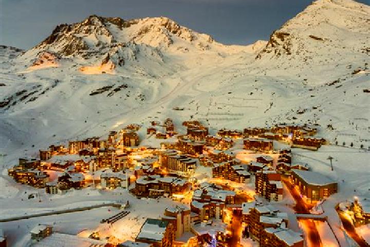 Kinsley, 33 — Escort in Val Thorens, France