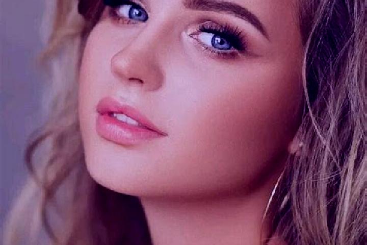 Kinsley, 34, a dark blonde blue-eyed slavic companion based in Birkenbeul. Offering Domination, 69, Travel Companion, Prostate Massage. Available for incall ...