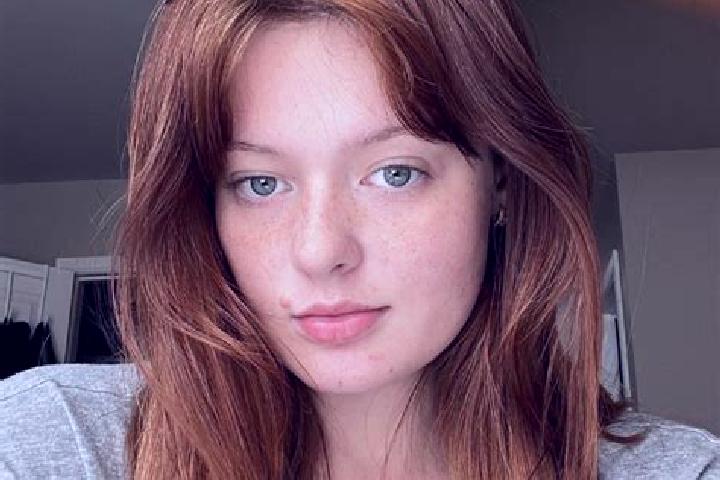 Kinsley, 34, a red blue-eyed slavic companion based in Ake-Douanier. Offering Couples, GFE, 69, BDSM. Available for incall and outcall, day and evening dates.