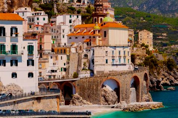 Kinsley, 34 — Escort in Calascibetta, Italy