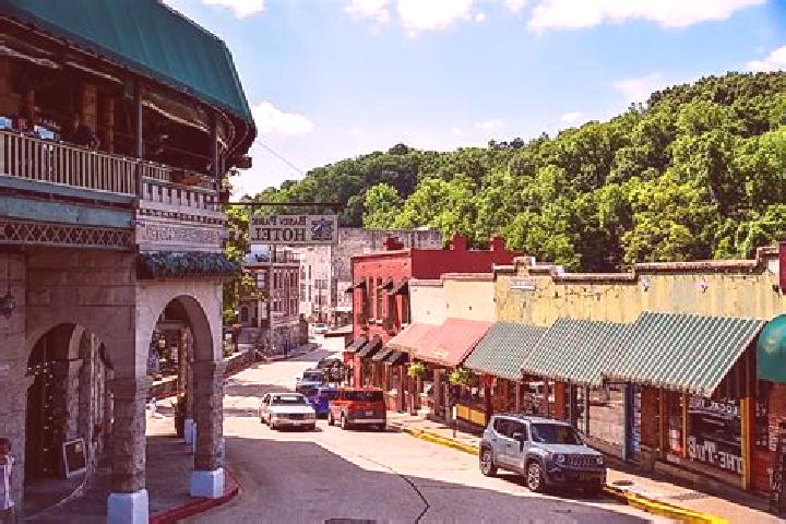 Kinsley, 34 — Escort in Eureka Springs, United States