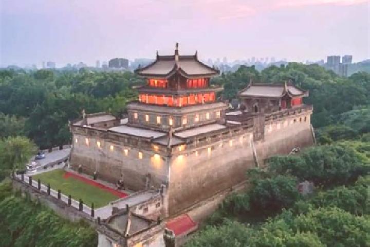 Kinsley, 34 — Escort in Heshun, China