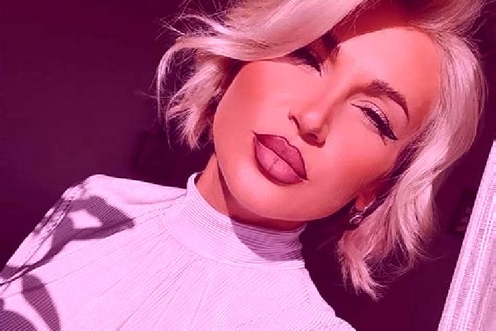 Kinsley, 34 — Escort in Ruginesti, Romania