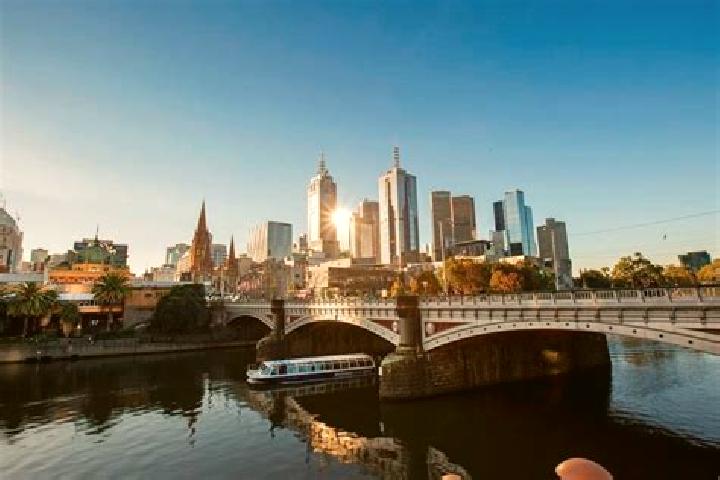 Kinsley, 34 — Escort in West Melbourne, Australia