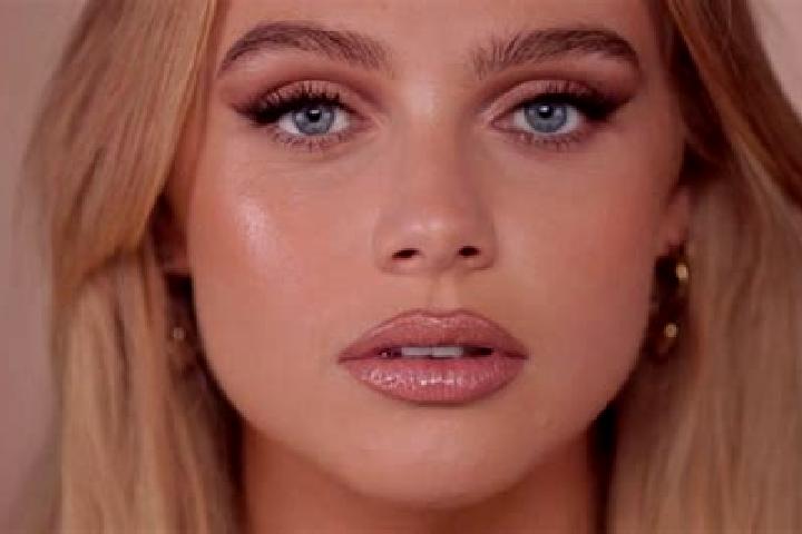 Kinsley, 35, a platinum blonde blue-eyed middle eastern companion based in Yotenere. Offering Roleplay, 69, Deep French Kissing, Massage. Available for incal...