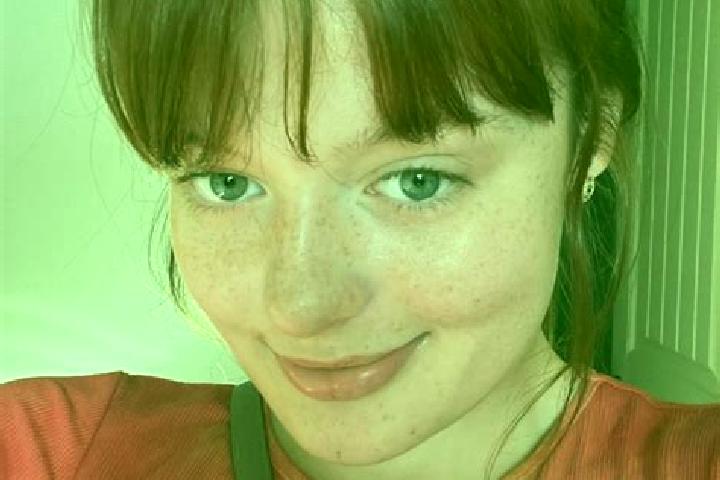 Kinsley, 35, a red grey-eyed mediterranean companion based in Pinheiro. Offering BDSM, Prostate Massage, Overnight, Girlfriend Experience, Couples. Available...