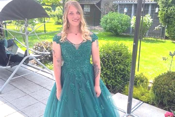 Kinsley, 35 — Escort in Rath-Anhoven, Germany