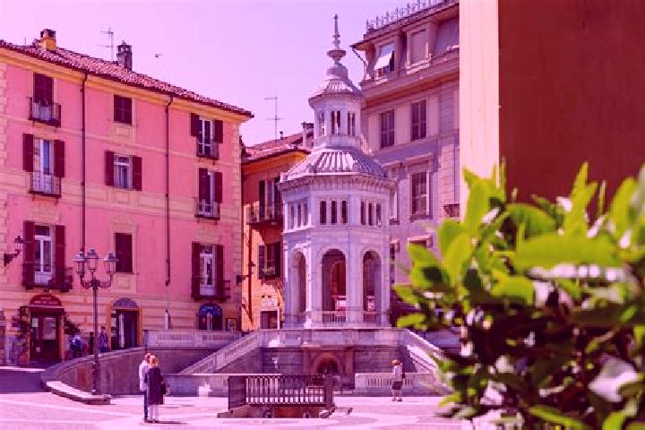 Kinsley, 35 — Escort in Vergato, Italy