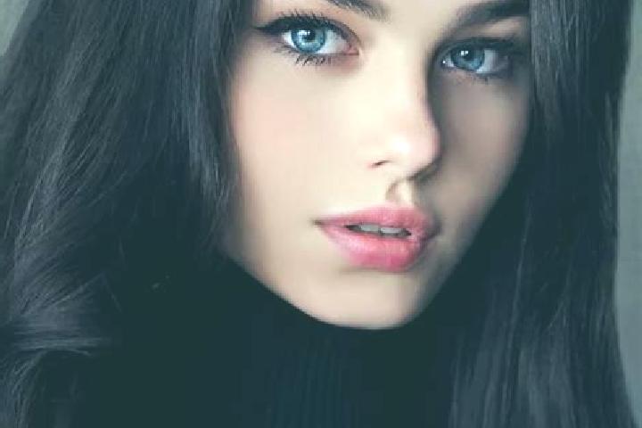 Kinsley, 36, a brunette amber-eyed slavic companion based in Caltignaga. Offering Girlfriend Experience, Fetish, Roleplay, GFE. Available for incall and outc...