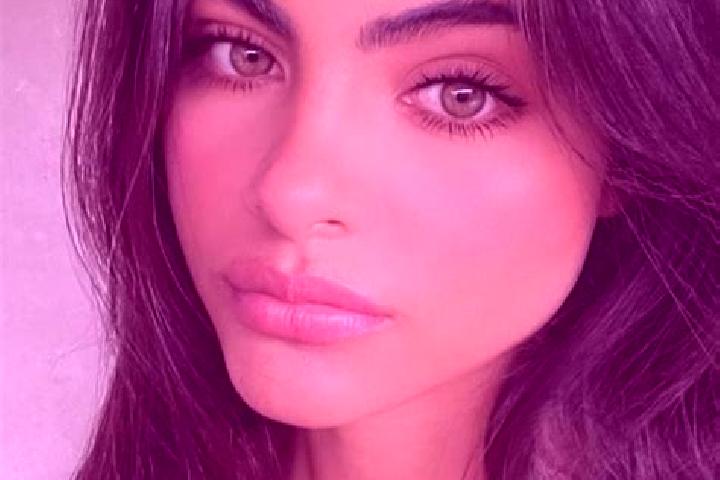 Kinsley, 36, a red dark-eyed middle eastern companion based in Cajamar. Offering Duos, A-Level. Available for incall and outcall, overnight bookings available.