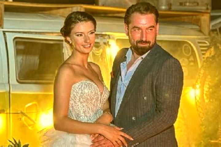 Kinsley, 36 — Escort in Emirler, Turkey