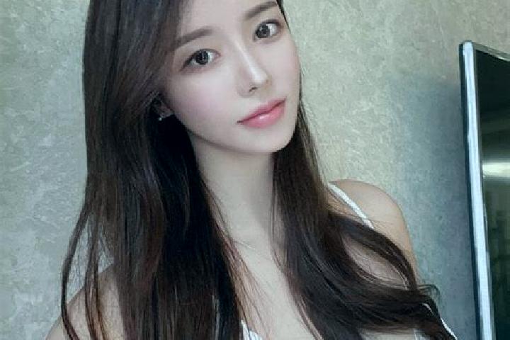 Kinsley, 36 — Escort in Ganlong, China