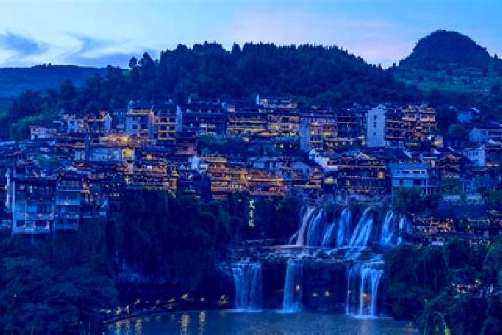 Kinsley, 36 — Escort in Jingkou, China