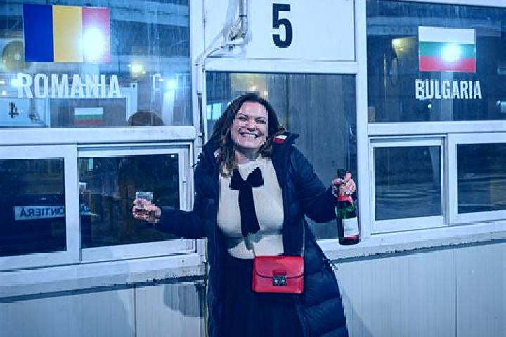 Kinsley, 36 — Escort in Prajani, Romania