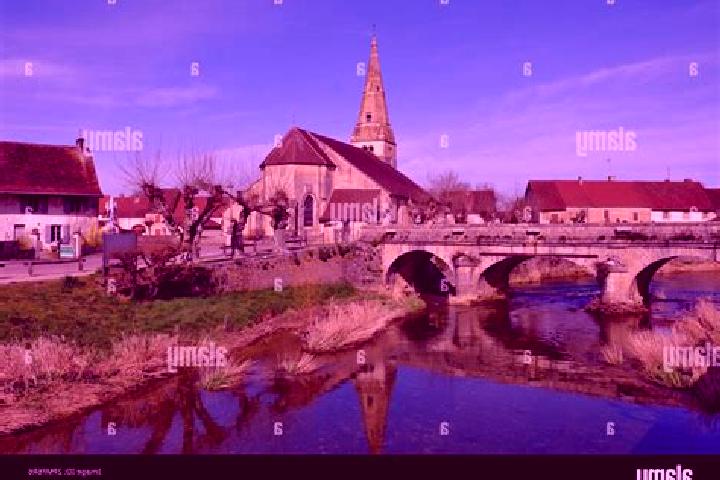 Kinsley, 36 — Escort in Ruffey-sur-Seille, France