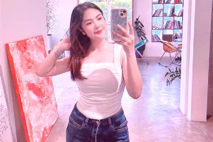 Kinsley, 36 — Escort in Yuwan, China